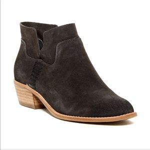 Dolce Vita Cleo Ankle Bootie